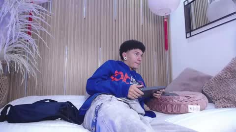 Snapshot of david_banks_ chatting on March 2026 12:21:02 PM David online show from March 2026 12:21:02 PM