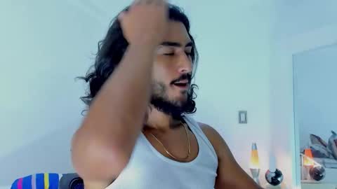 Hey im David that loves to explore and speak their fantasies. Very open talktative and nice. Feel free to chat with me online show from December 2025 11:42:02 PM