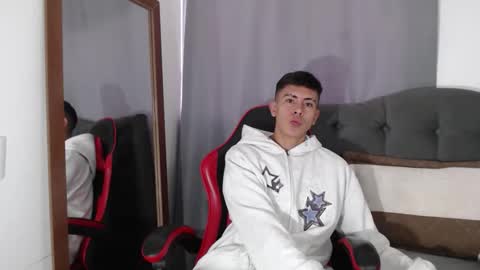 Snapshot of david_savage_ chatting on December 2025 02:13:02 PM david online show from December 2025 02:13:02 PM