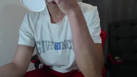 Snapshot of david_savage_ chatting on December 2025 12:41:01 AM david online show from December 2025 12:41:01 AM