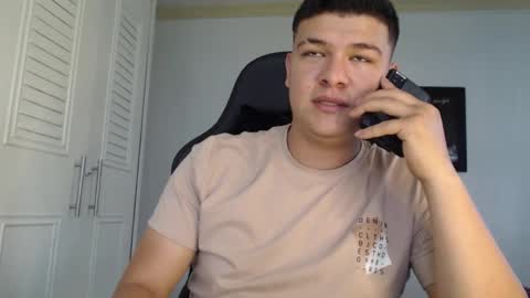 Snapshot of david_smit_ chatting on February 2025 05:15:02 PM david smit online show from February 2025 05:15:02 PM