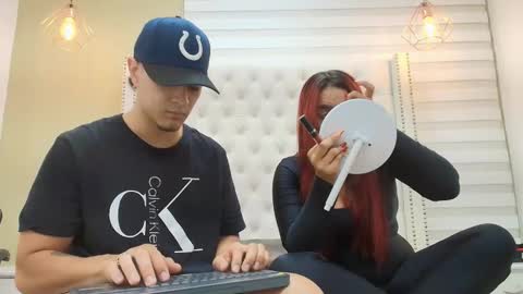 david_victoriaa online show from November 2025 01:00:02 PM