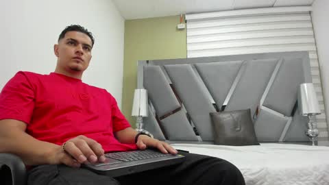 david_victoriaa online show from May 2026 12:55:01 PM