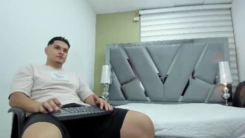 david_victoriaa online show from July 2026 01:08:02 PM