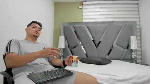 david_victoriaa online show from July 2026 01:07:01 PM