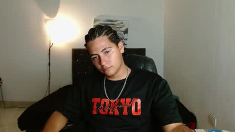 Snapshot of davidbless chatting on April 2026 12:19:01 AM David Bless online show from April 2026 12:19:01 AM