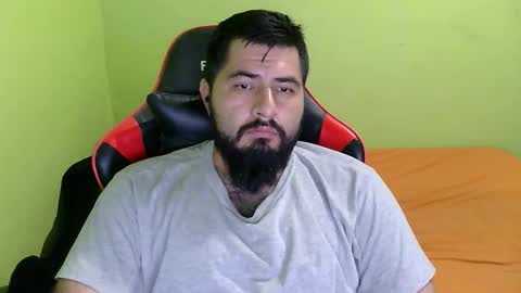 Snapshot of daviddelz chatting on December 2025 05:47:01 AM David online show from December 2025 05:47:01 AM