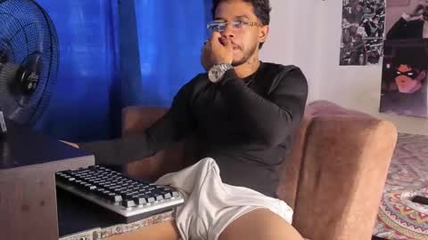 Davide online show from October 2025 06:50:02 PM