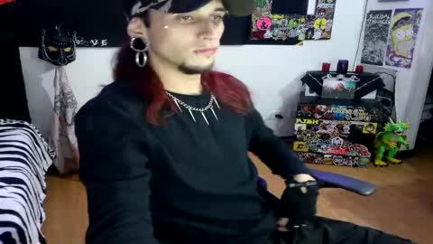 Snapshot of davidroses420 chatting on January 2025 01:17:01 AM online show from January 2025 01:17:01 AM