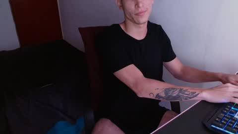 davidsalazar33 online show from January 2025 10:50:02 PM