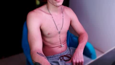 davidsalazar33 online show from November 2025 10:56:02 PM