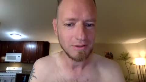 Snapshot of davidwilcox1982 chatting on October 2025 03:02:02 AM Dave online show from October 2025 03:02:02 AM