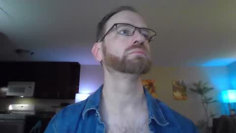 Snapshot of davidwilcox1982 chatting on February 2026 01:53:02 AM Dave online show from February 2026 01:53:02 AM