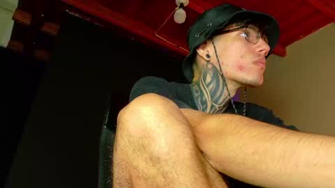 daviid_huge online show from July 2026 07:50:01 AM