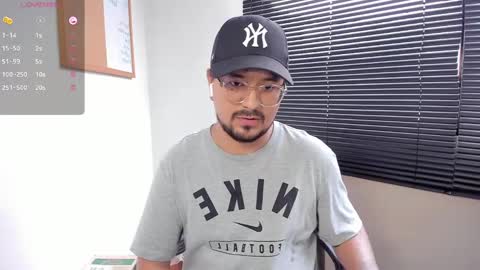 Snapshot of daviidevans chatting on December 2024 05:26:01 PM David Evans online show from December 2024 05:26:01 PM