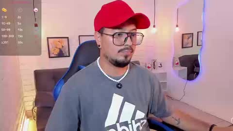 Snapshot of daviidevans chatting on September 2025 12:49:02 PM David Evans online show from September 2025 12:49:02 PM