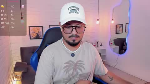 Snapshot of daviidevans chatting on September 2025 02:27:02 PM David Evans online show from September 2025 02:27:02 PM