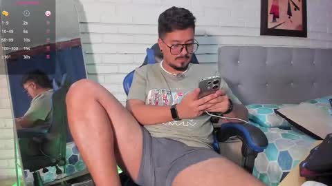 Snapshot of daviidevans chatting on October 2025 06:08:01 PM David Evans online show from October 2025 06:08:01 PM