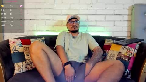 Snapshot of daviidevans chatting on November 2025 08:28:01 AM David Evans online show from November 2025 08:28:01 AM