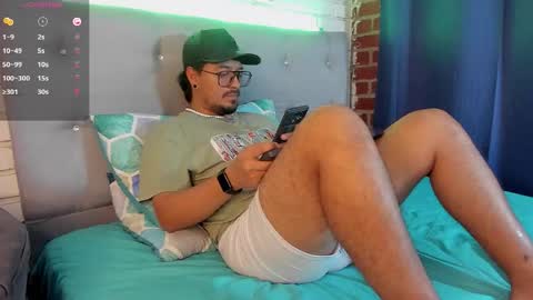 Snapshot of daviidevans chatting on December 2025 02:23:02 PM David Evans online show from December 2025 02:23:02 PM