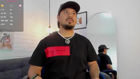 Snapshot of daviidevans chatting on December 2025 01:02:02 AM David Evans online show from December 2025 01:02:02 AM