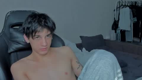 davis online show from December 2024 08:12:02 PM