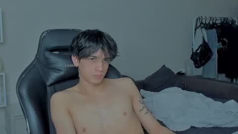 davis online show from December 2024 12:24:01 PM