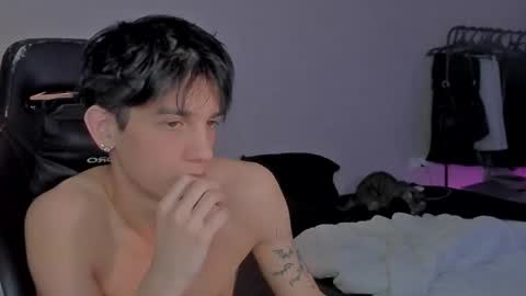 davis online show from January 2025 11:13:01 PM