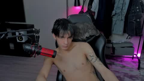 davis online show from February 2025 02:33:02 PM