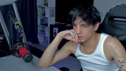 davis online show from September 2025 02:44:02 AM