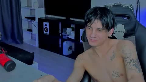 davis online show from December 2025 02:01:02 PM