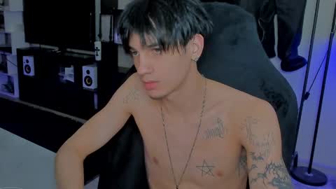 davis online show from April 2026 04:43:02 AM