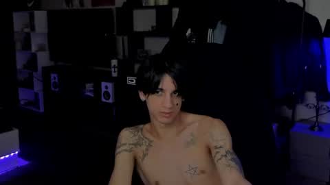 davis online show from June 2026 02:01:01 AM