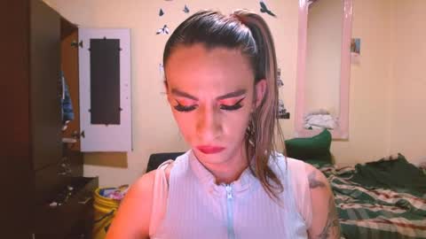 dayanna_01_ online show from May 2026 07:34:02 PM