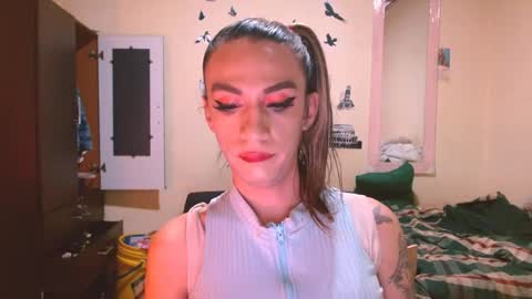 dayanna_01_ online show from May 2026 08:18:02 PM