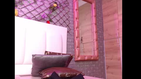 Dayse  online show from March 2025 03:53:01 PM