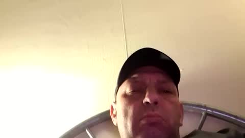 Snapshot of dazzaboxer chatting on November 2025 01:25:02 AM dazzaboxer online show from November 2025 01:25:02 AM