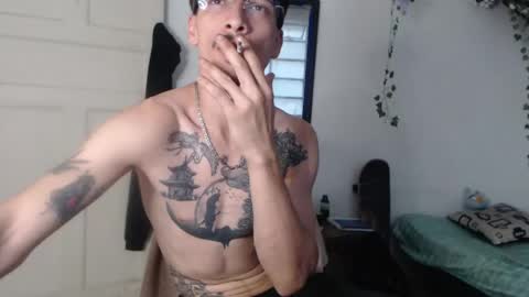 dazzayy online show from May 2026 10:48:02 PM