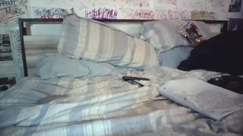 dbeamon92 online show from April 2026 12:16:02 AM