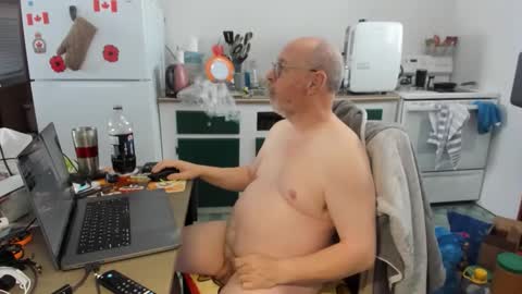 Snapshot of dbpit65 chatting on February 2026 06:26:02 PM Daniel online show from February 2026 06:26:02 PM