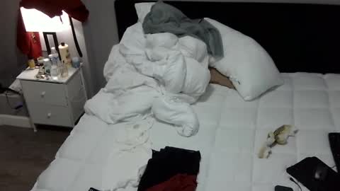 Snapshot of dcrush76 chatting on February 2025 10:28:01 PM DCrush online show from February 2025 10:28:01 PM