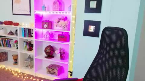 Snapshot of dd__shari chatting on February 2026 05:45:01 AM Shari online show from February 2026 05:45:01 AM