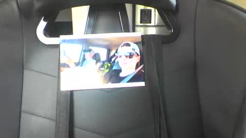 Snapshot of ddawgkdawg chatting on June 2026 10:15:01 PM Ddawgtylol Kdawg online show from June 2026 10:15:01 PM