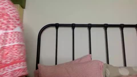 Snapshot of ddmolly chatting on April 2026 05:24:01 AM DDMolly online show from April 2026 05:24:01 AM