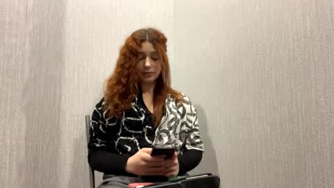 Snapshot of deandreaschomin chatting on April 2026 03:27:02 AM Mia online show from April 2026 03:27:02 AM