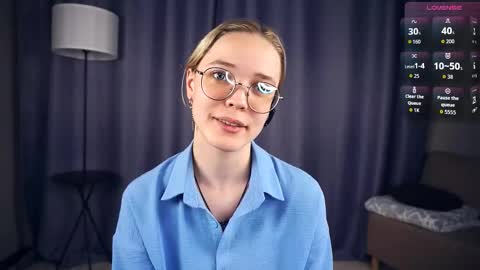 Charlie 18yo online show from September 2025 04:29:01 PM
