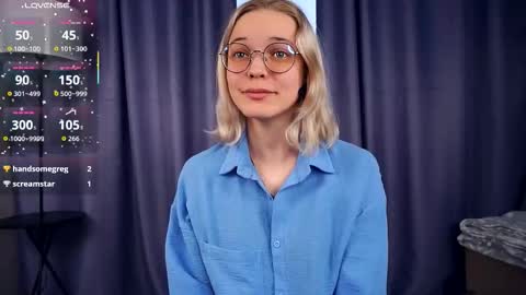 Charlie 18yo online show from October 2025 05:18:02 AM