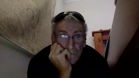 Snapshot of deanofflove2210 chatting on December 2024 02:13:02 AM deanofflove2210 online show from December 2024 02:13:02 AM