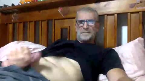 Snapshot of deanofflove2210 chatting on January 2025 05:23:02 AM deanofflove2210 online show from January 2025 05:23:02 AM