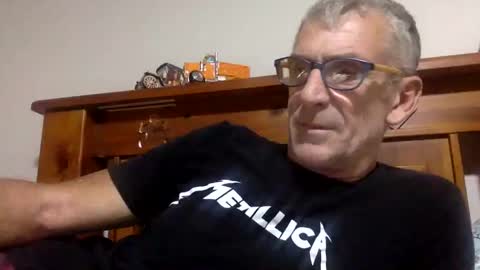 Snapshot of deanofflove2210 chatting on January 2025 08:20:02 AM deanofflove2210 online show from January 2025 08:20:02 AM